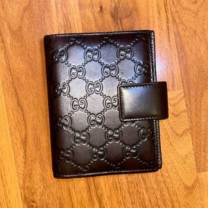 Authentic Gucci Brown Leather Agenda with Box and Ribbon
